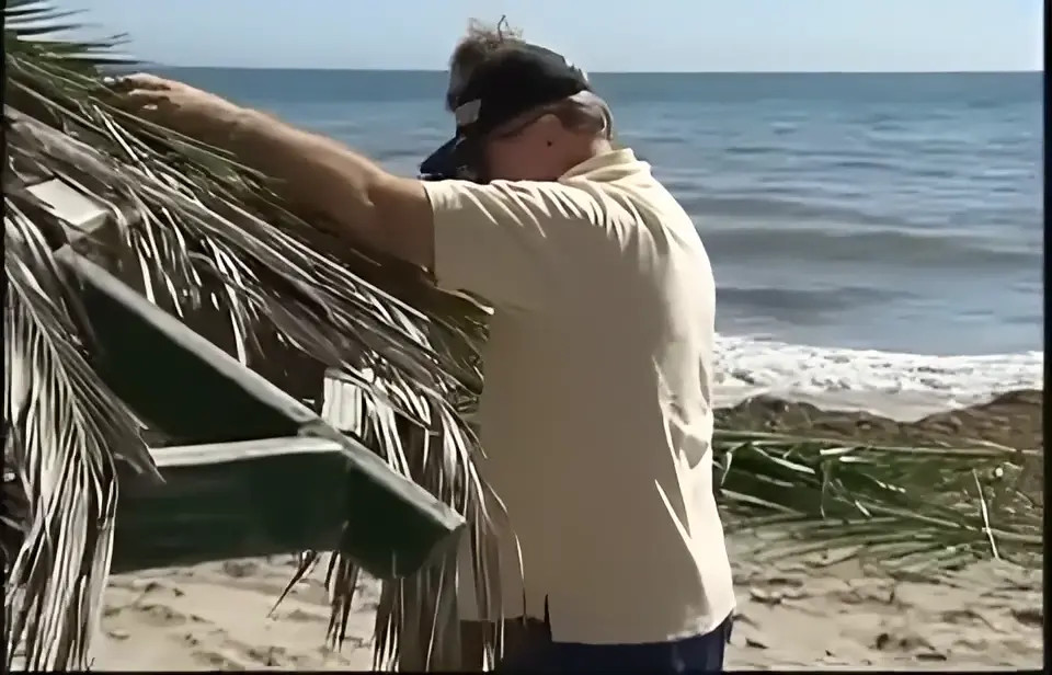 Beach Photoshoot With Kendra Wilkinson - ePornLeak