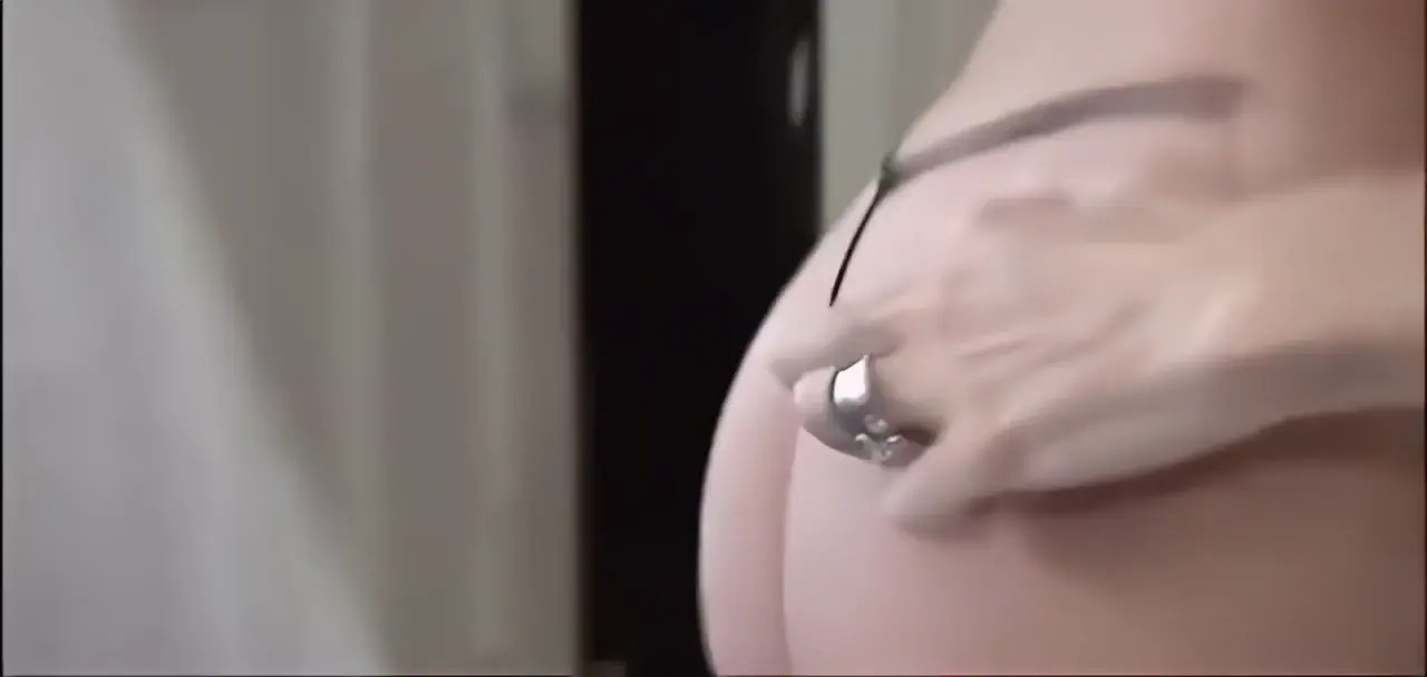 Naked Kendra Wilkinson Wears A Wedding Gown