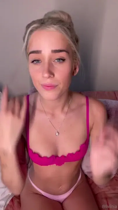 Livinia Roberts Leans Over For Dildo Fun