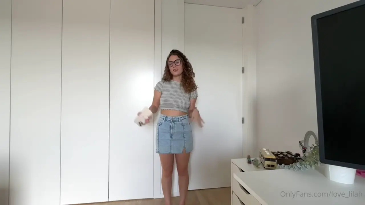 Love Lilah Gets Creampied By Her Roommate