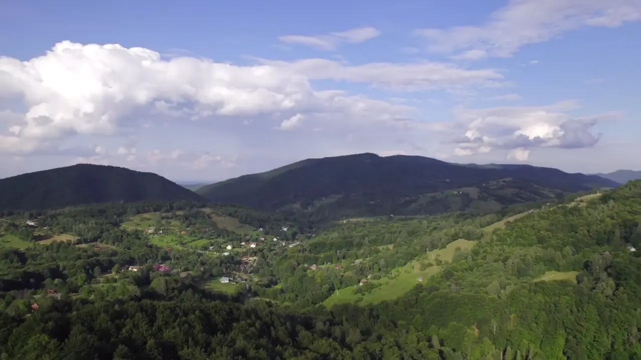 Vika Kucherenko Gets Naked Outside