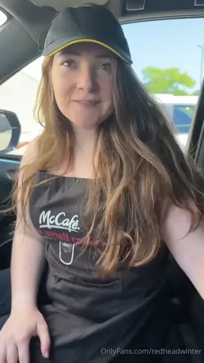 RedheadWinter Fucks And Sucks In The Car - ePornLeak