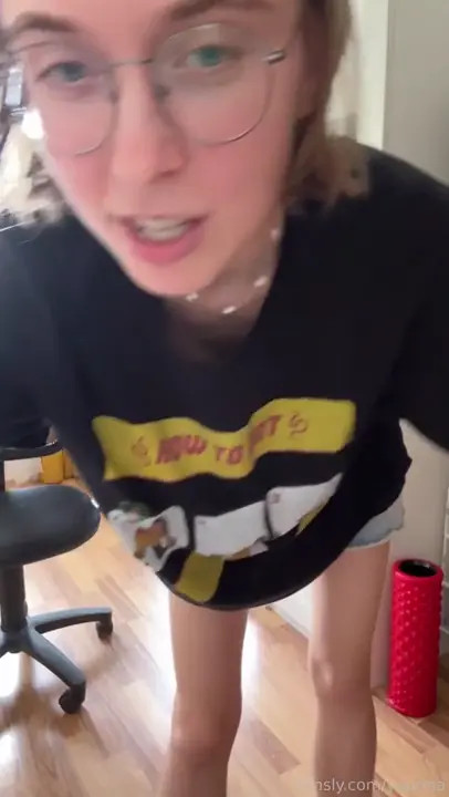 Yourina Plays With Vibrator During JOI