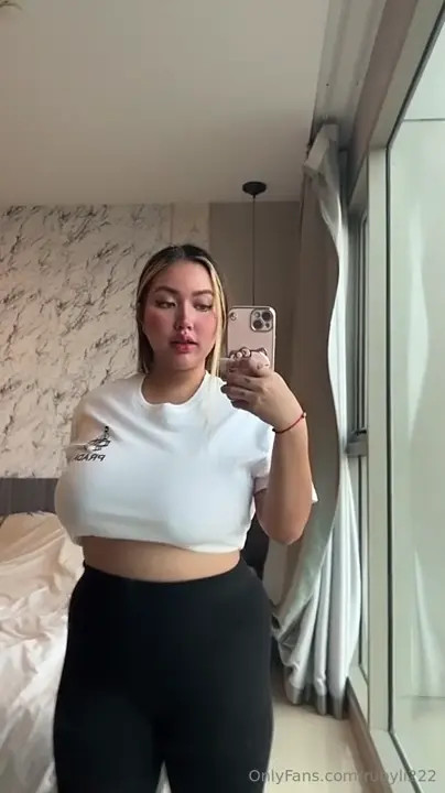 Ruby Li Bounces Her Huge Breasts