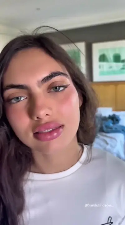 Brenda Trindade Sucks A Dick With Eye Contact