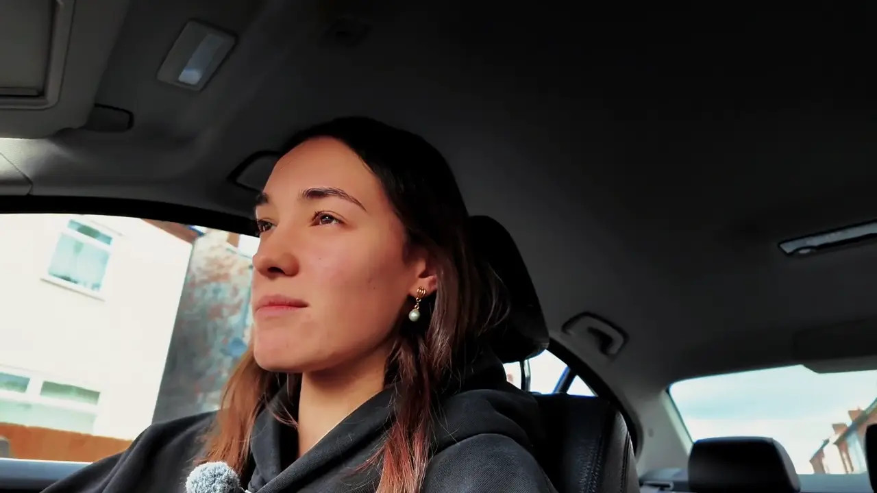 CheekyMZ Makes Her Pussy Cum In The Car - ePornLeak