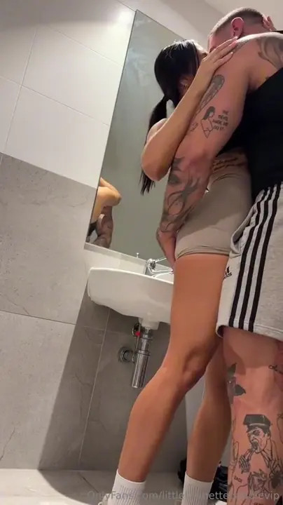 AliciaDavis Gets Nailed After A Workout