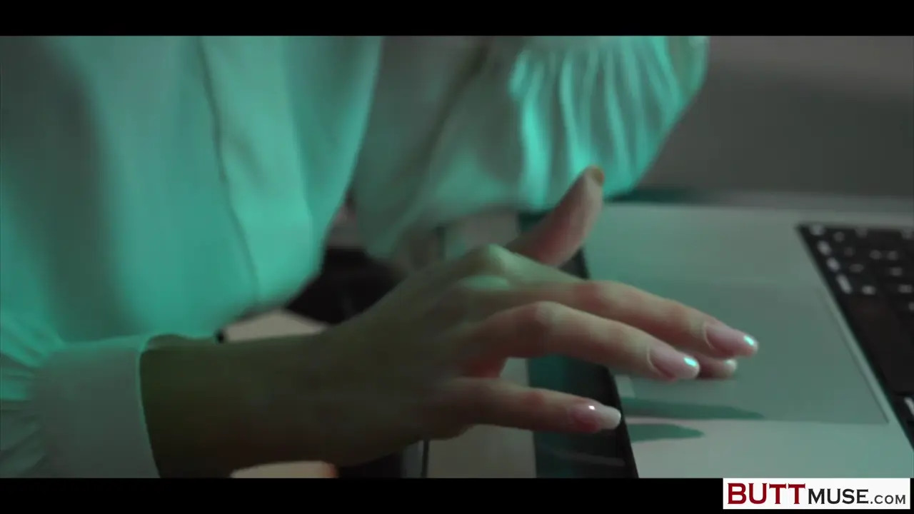 Eva Generosi Gets Creampied In Both Holes