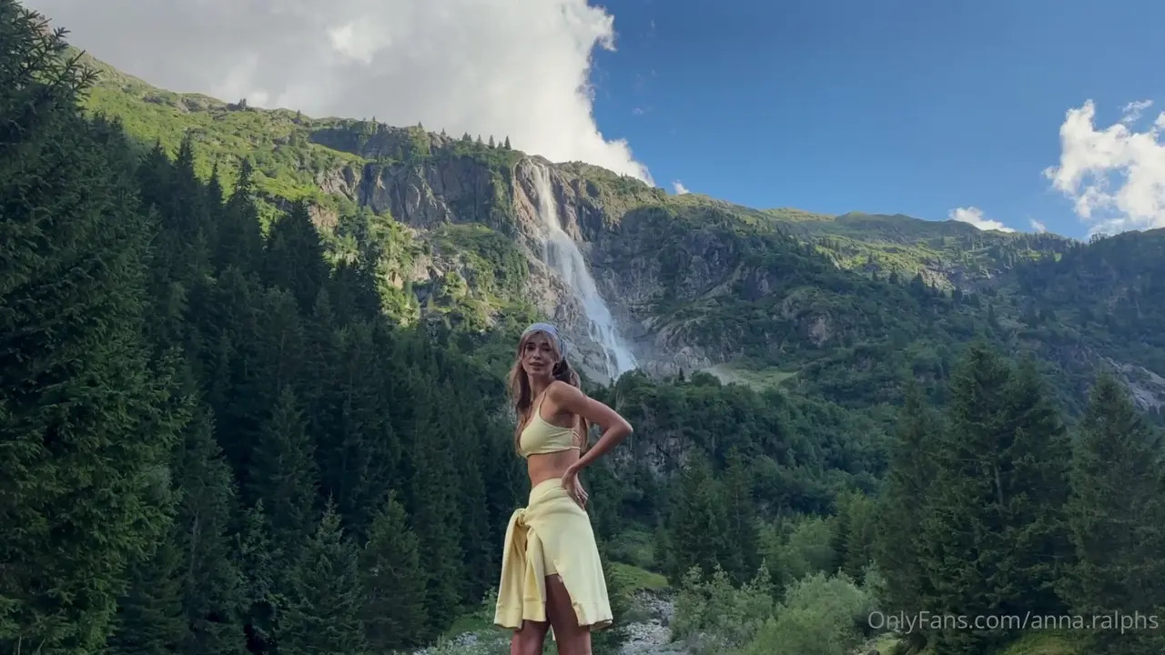 Anna Ralphs Sucks Dick On A Mountain Trail