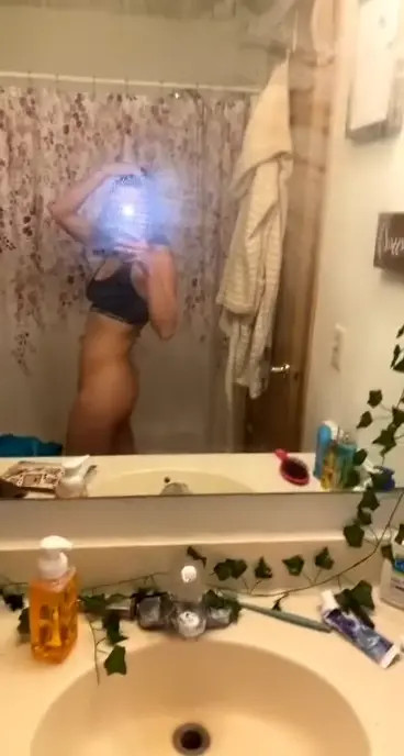 Crazyjamjam Takes A Mirror Selfie Video