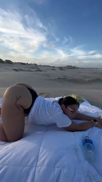 Mtvkay18 Arches Her Back Outdoors - ePornLeak