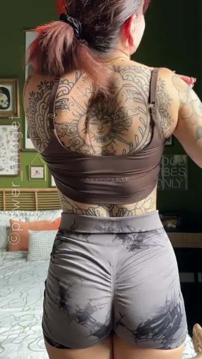 Power_Midget Strips Her Clothes Off