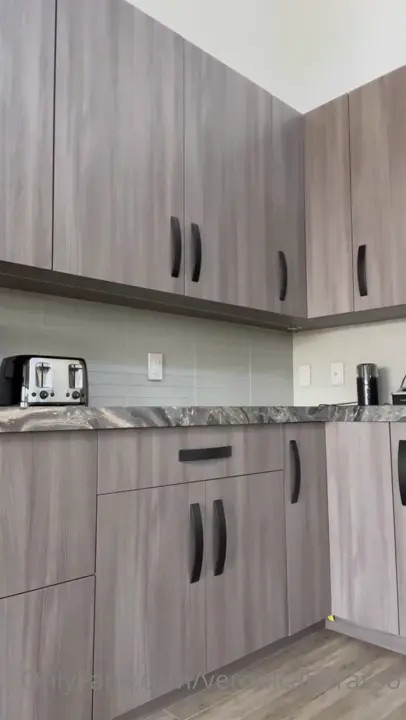 Veronica Perasso's Food Play And Masturbation - ePornLeak