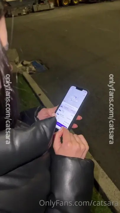 Catsara Pays Uber Driver With A Blowjob