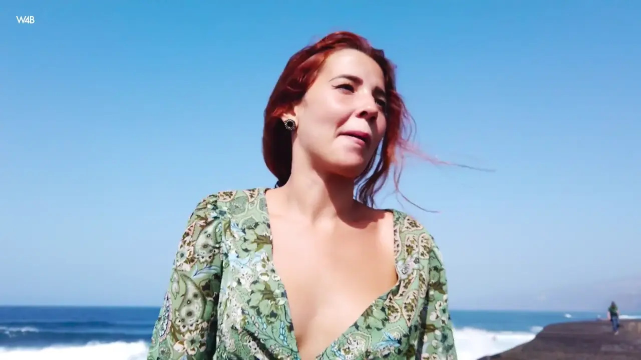 Agatha Vega Masturbates And Squirts Outdoors - ePornLeak