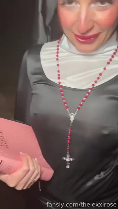 Lexxisbigmuff Takes A BBC For Halloween Sex