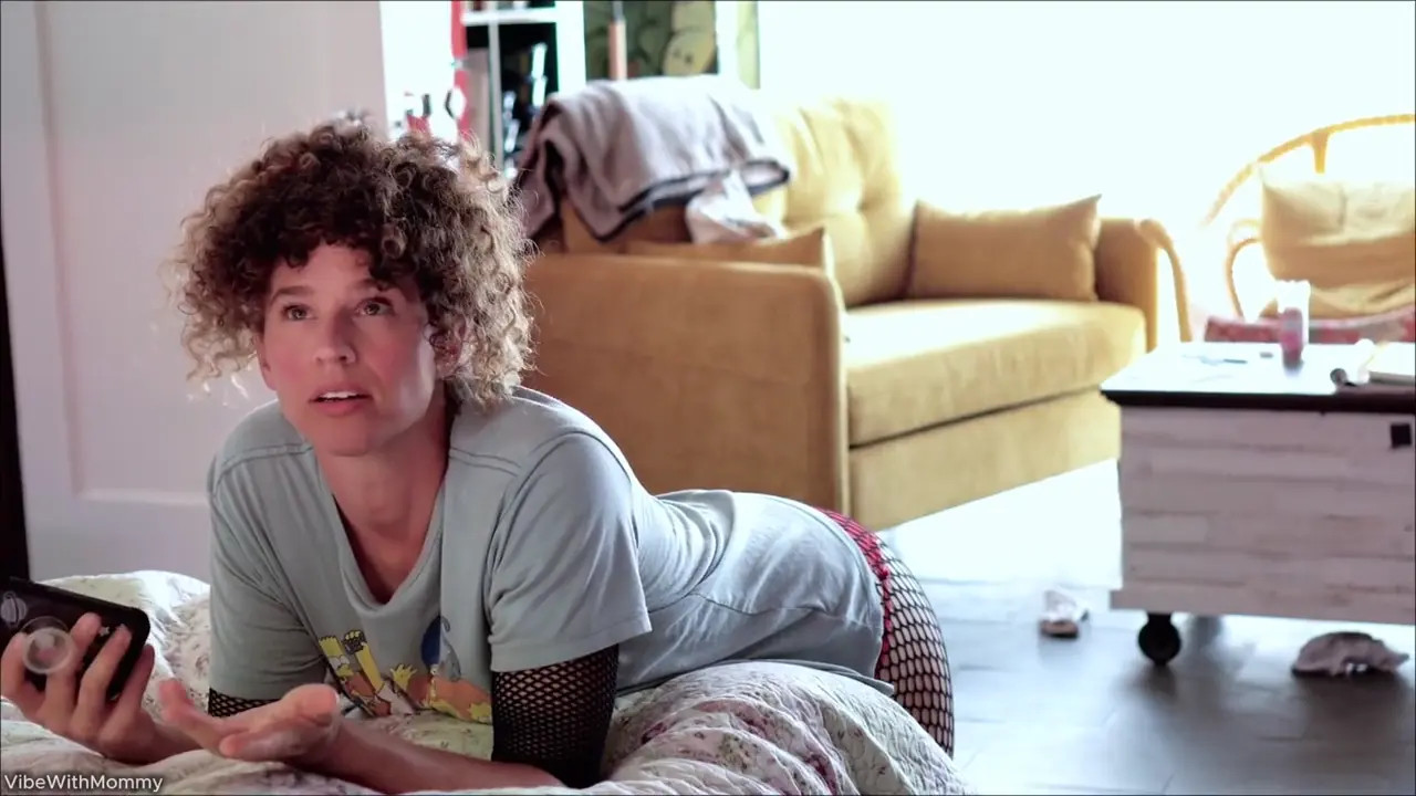 VibeWithMommy Loves To Get Nailed Roughly