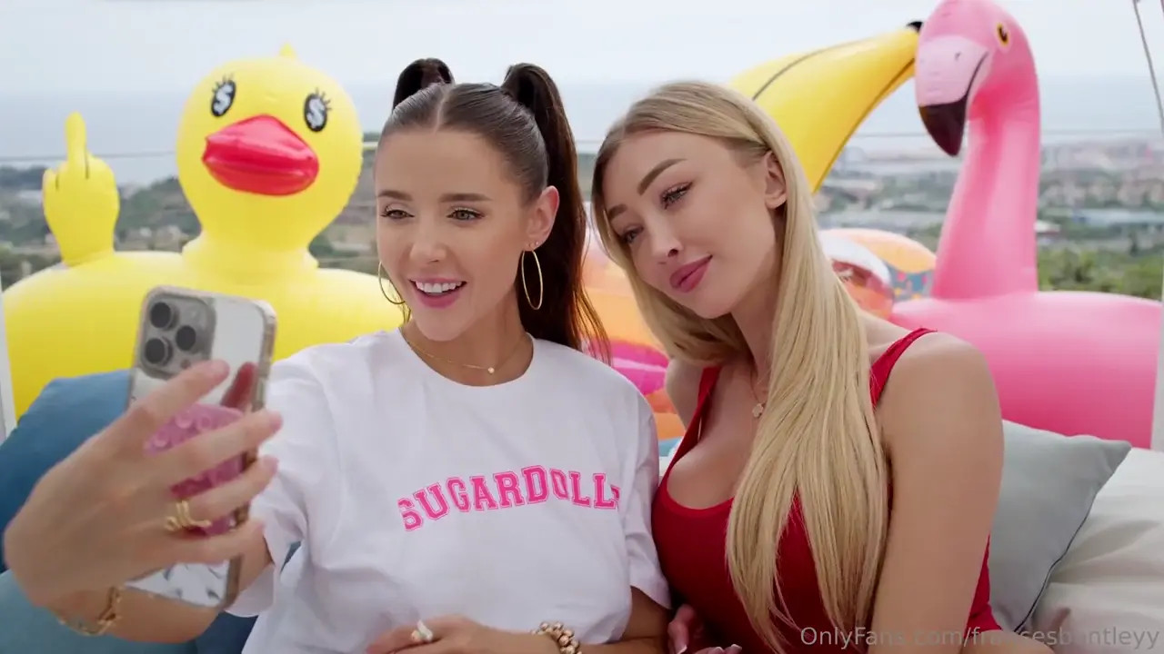 Lesbians Frances Bentley & Realsybil's Sex Toys