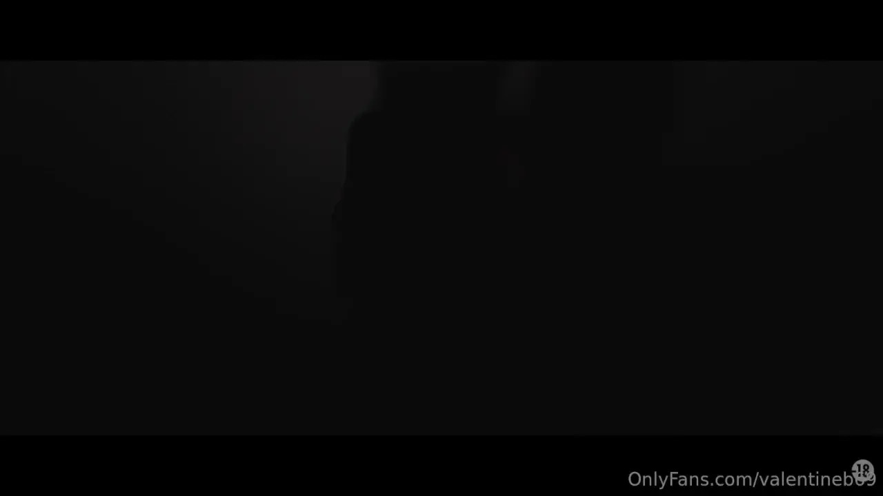 Valentineb69's Steamy Threesome