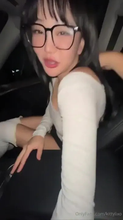 Kitty Lixo Goes From Car To Bed For Sex