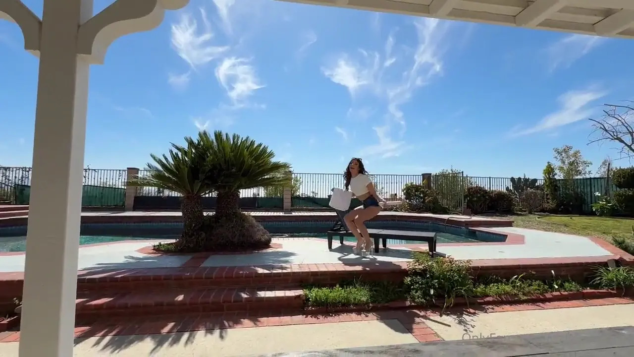 Xxlayna Marie Gets Choked During Sex