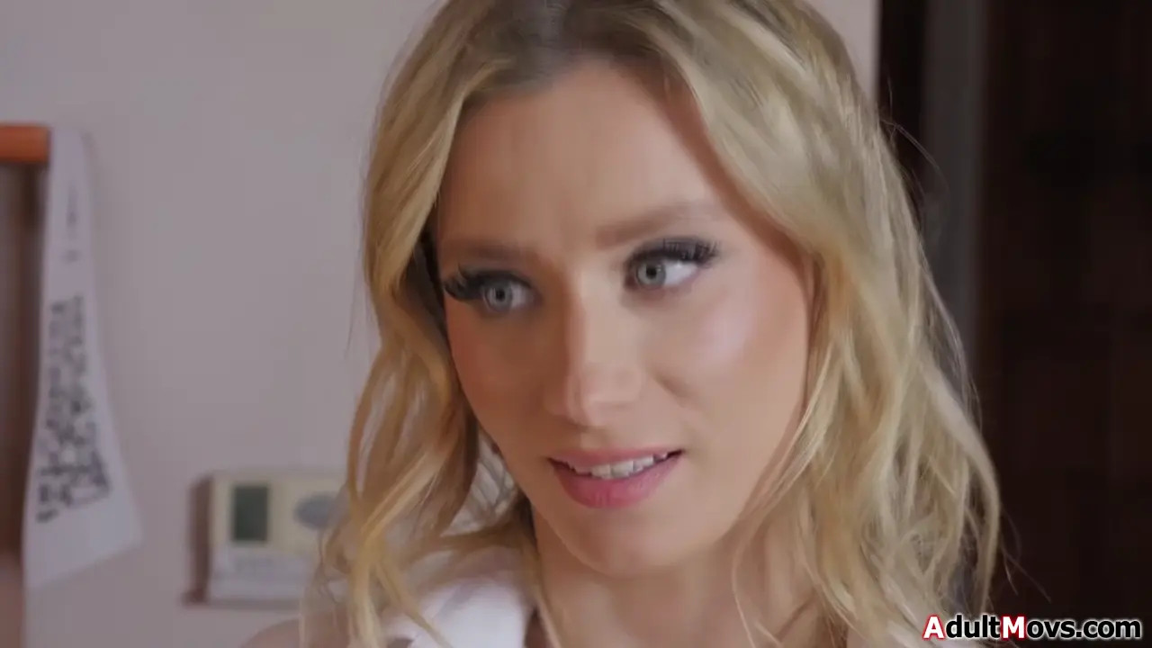 Lily Blossom Offers Asshole For A Grade - ePornLeak