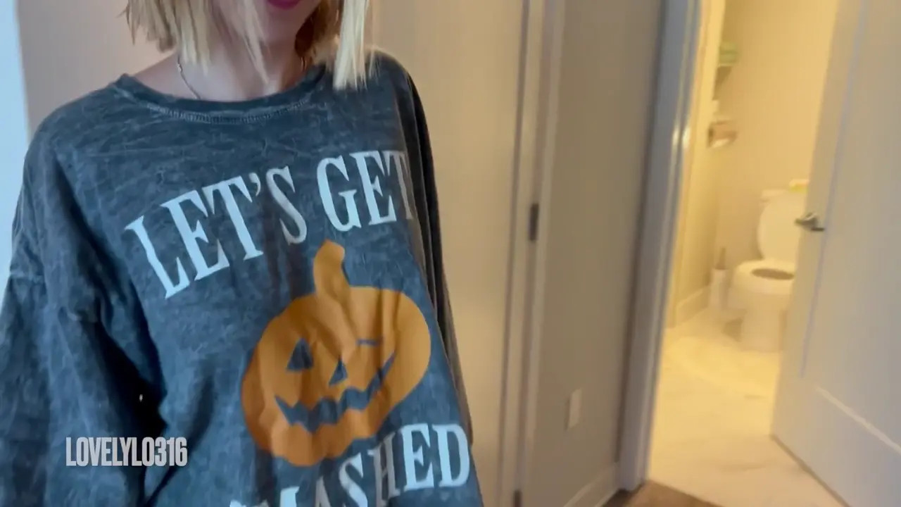 Lovelylo316 Gets Her Pink Pussy Satisfied