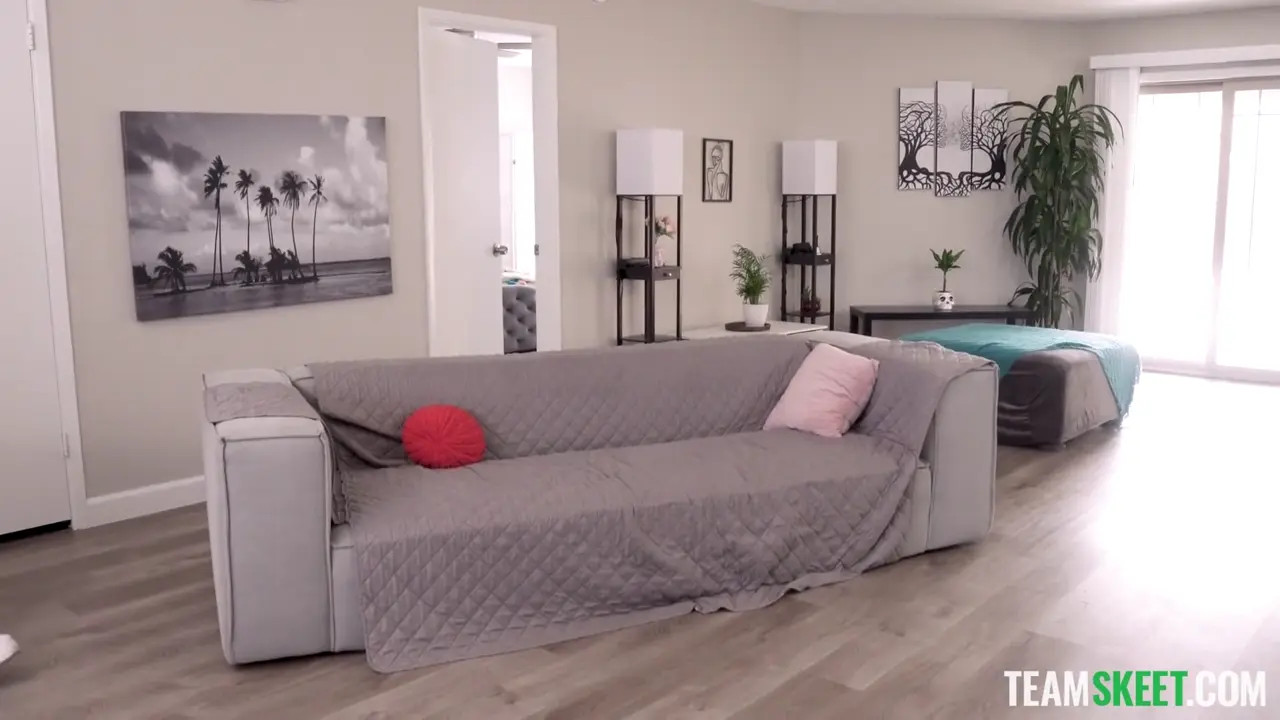 Nikki Zee And Sera Ryder Share A Dick