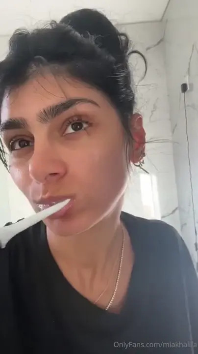 Mia Khalifa Does Her Morning Coffee Nude