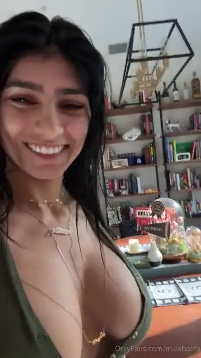 Mia Khalifa Flaunts Her Fat Tits And Fit Body