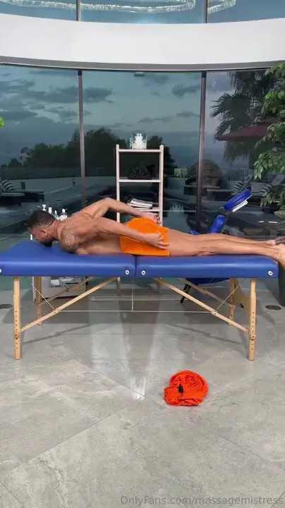 Alexis Fawx Gives A BBC An Erotic Massage