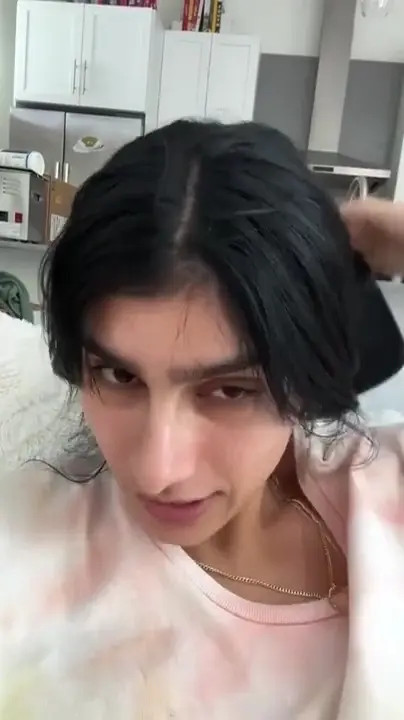 Mia Khalifa Films Herself While Taking A Bath