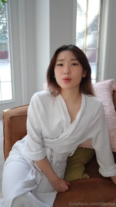 Lillie Nue's JOI And Dildo-Riding Session