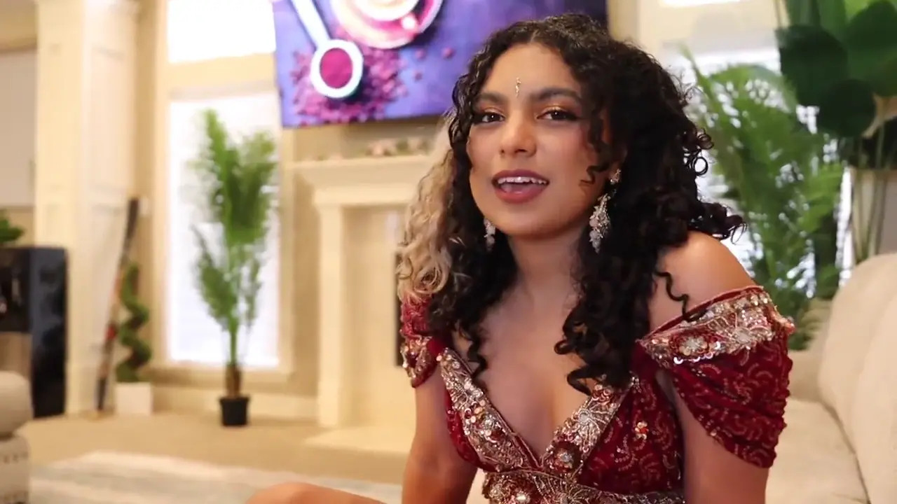 TheStartOfUs Lets Her Bestfriend Fuck Her