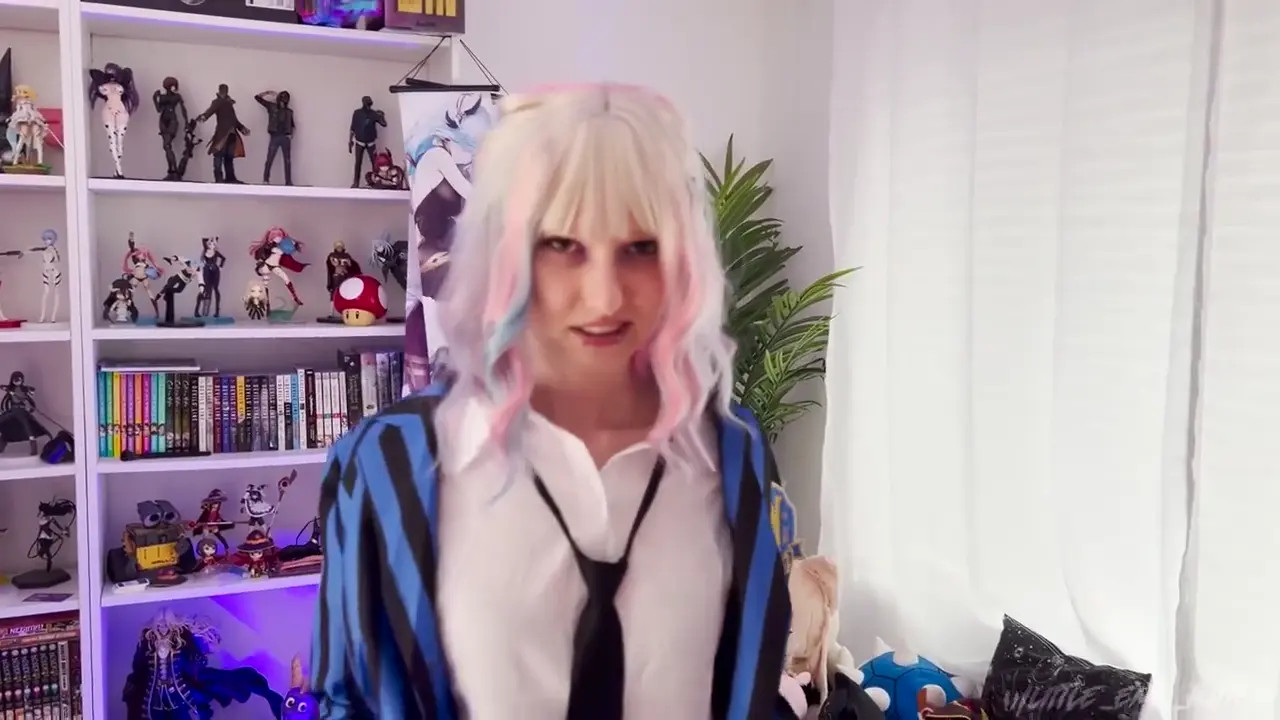 Little Emo Kitten Gets Creampied In Her Room