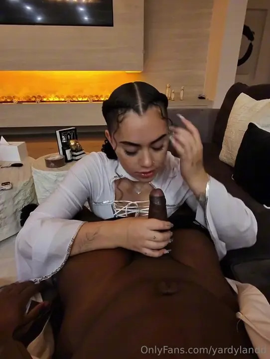 Jade Teen As Princess Leia Gets Creampied