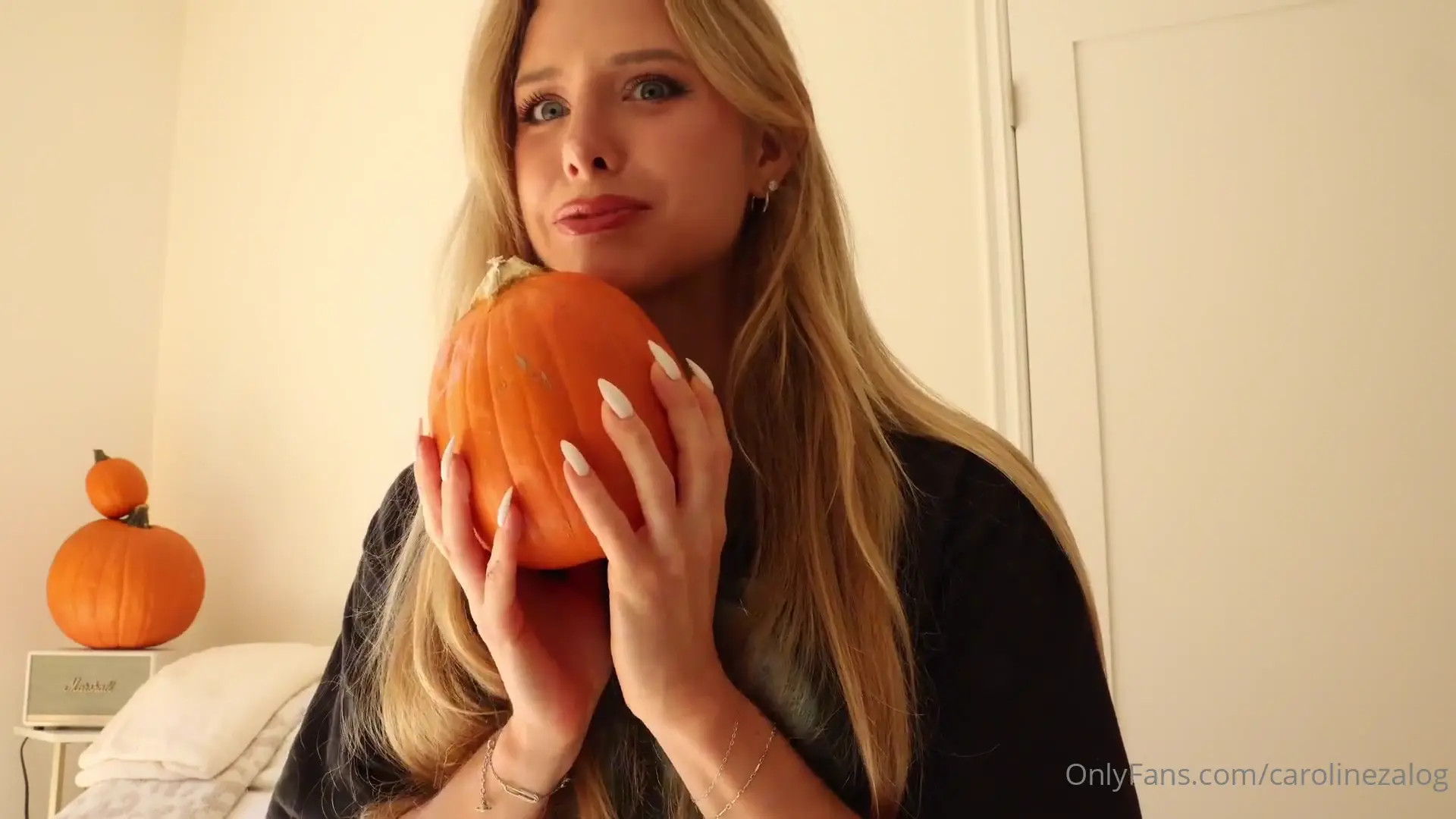 Caroline Zalog Halloween Try On Haul Video Leaked