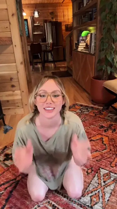 Sara Underwood Gets A Facial After BJ
