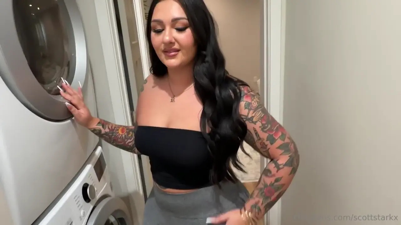 Roxanne Roselle Makes Scott Stark Too Horny