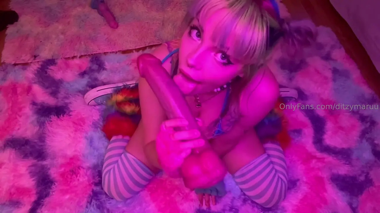 DitzyMaruu Deep Throat A Big Dildo