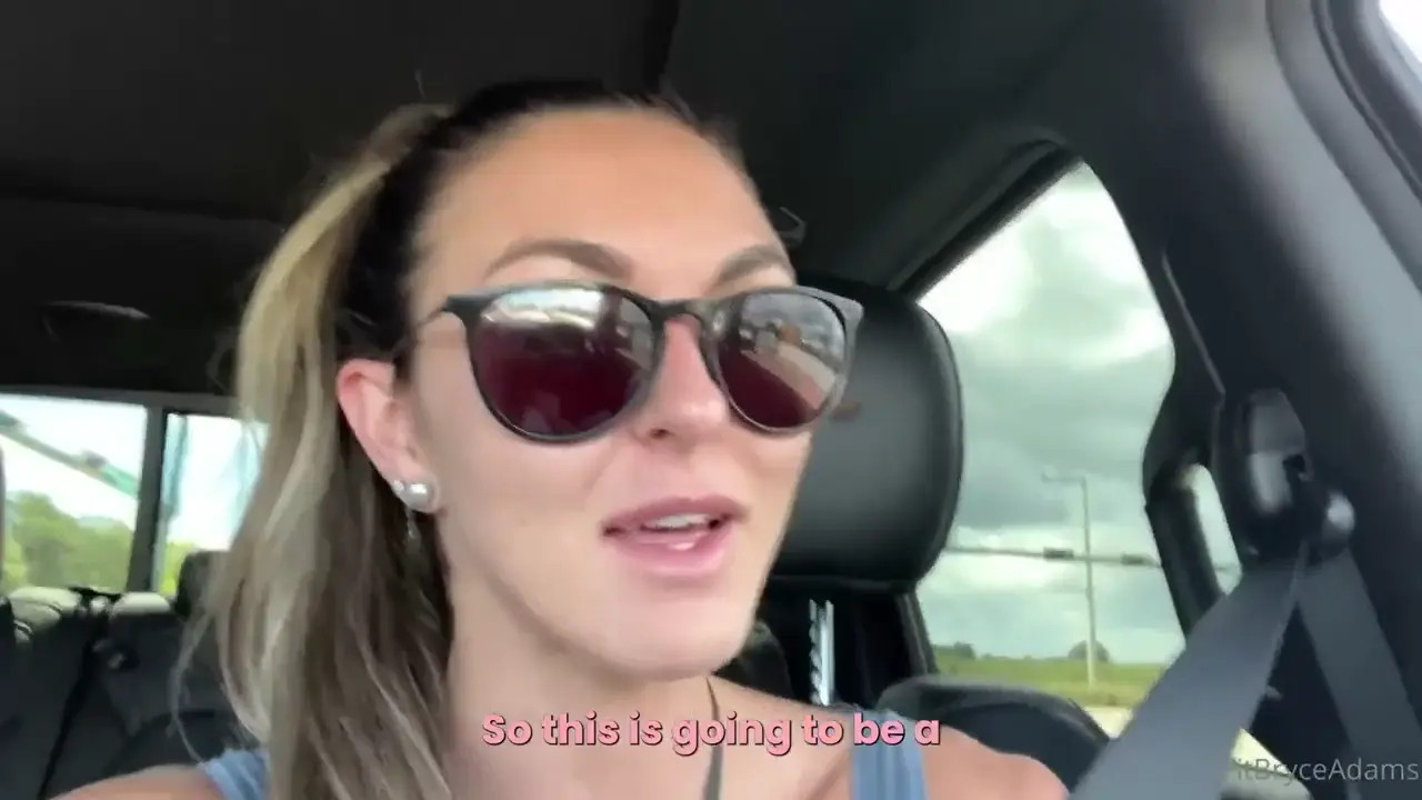 Pizza Delivery Guy Bangs Bryce Adams - ePornLeak