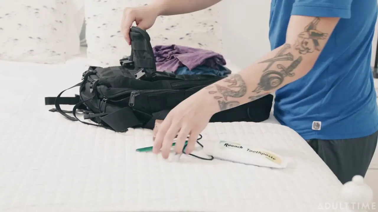 Sophia Locke Takes A Creanpie From Her Step Son - ePornLeak