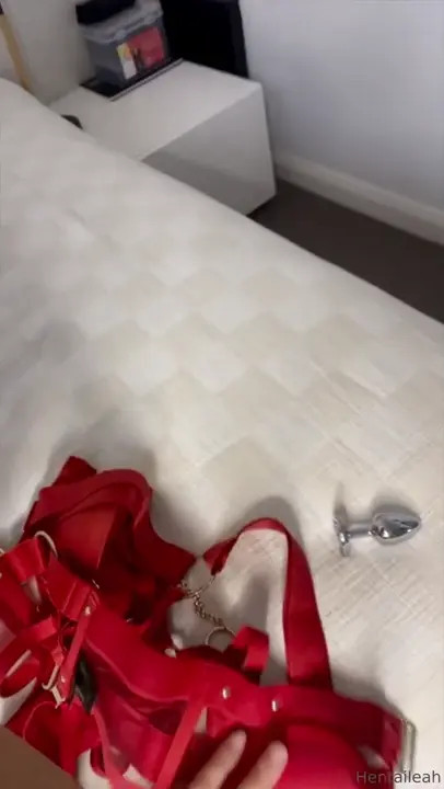 Devil Hentaileah Gets Fucked After Masturbating
