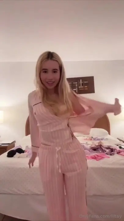 Lil Tay Shows Her Cleavage In Bra