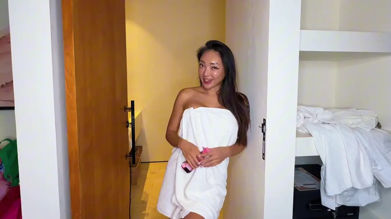 Ayumi Anime Masturbates While Drenched In Oil