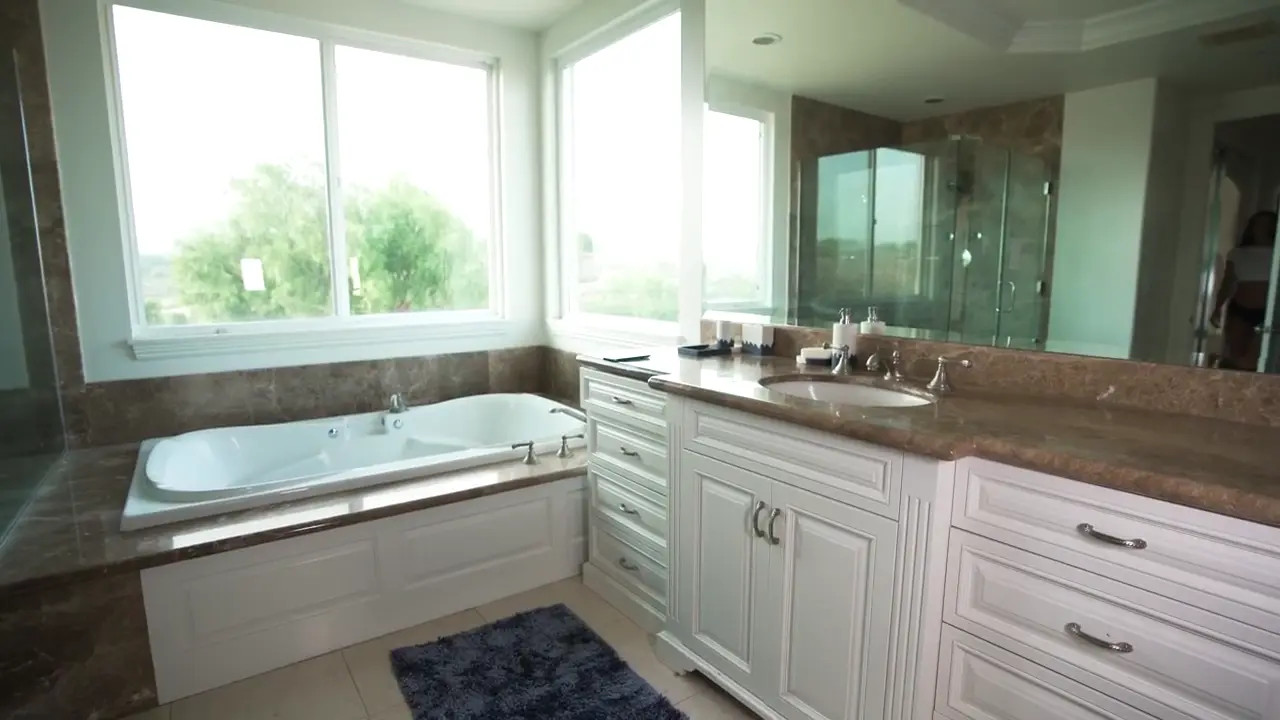 EllaReesexxx Gets Rimmed And Railed Outdoors