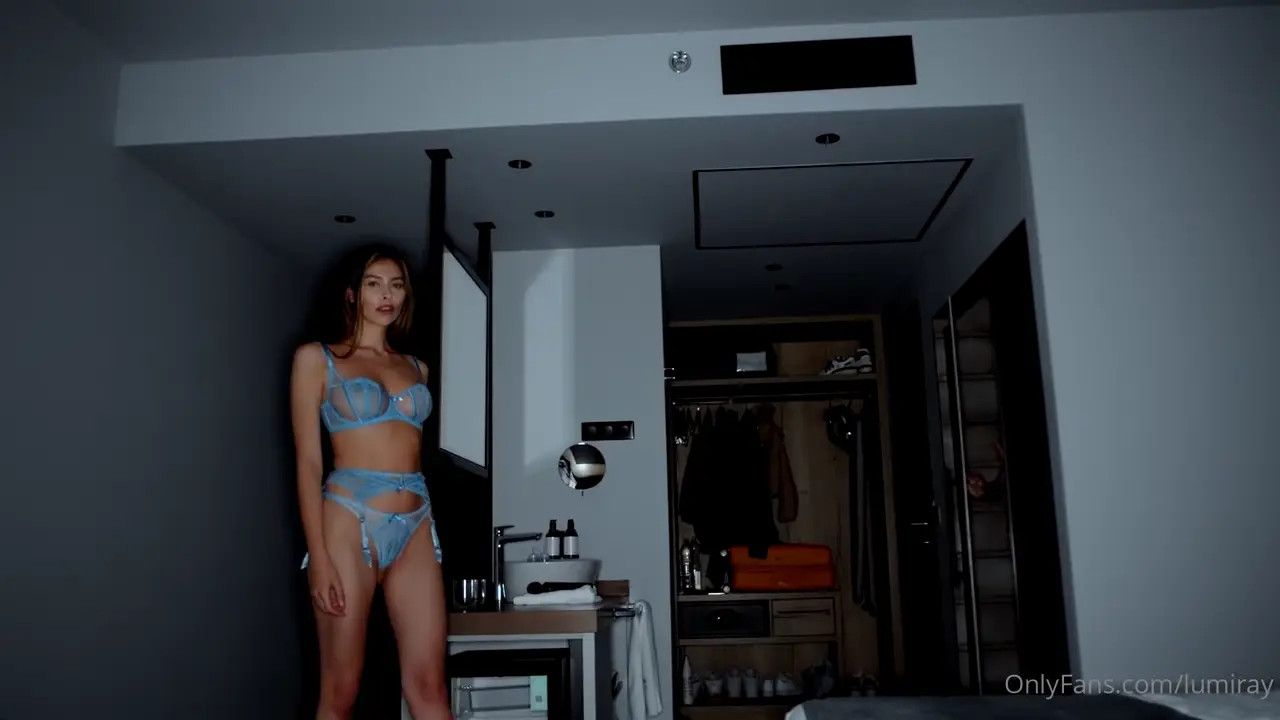 Lumi Ray, Realsybil & Alissa Foxy's Triple Squirting