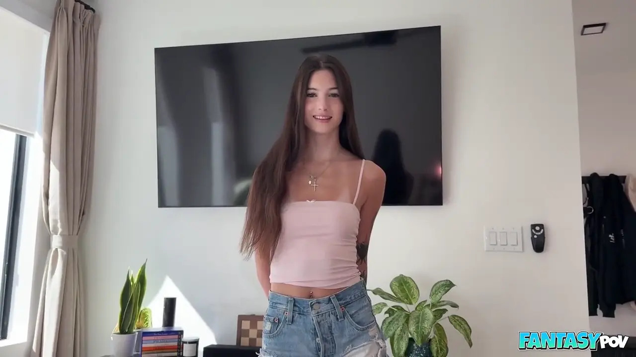 ItsSophieTyler Blows Then Bounces On A Cock
