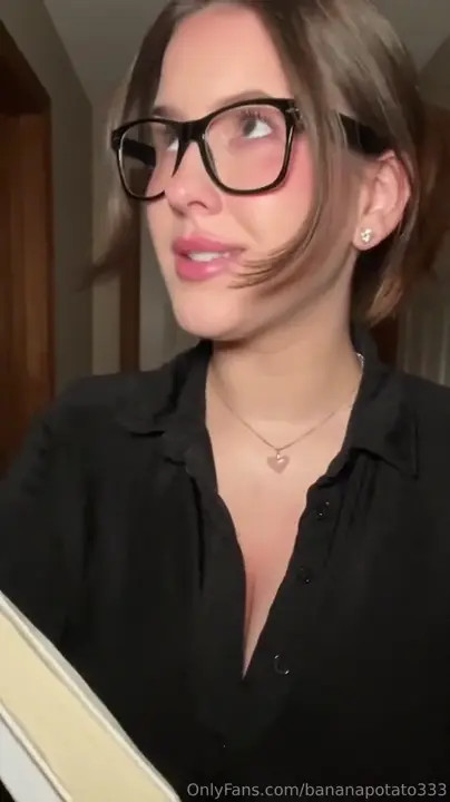 Secretary Bananapotato333 Rides Her Boss' Cock