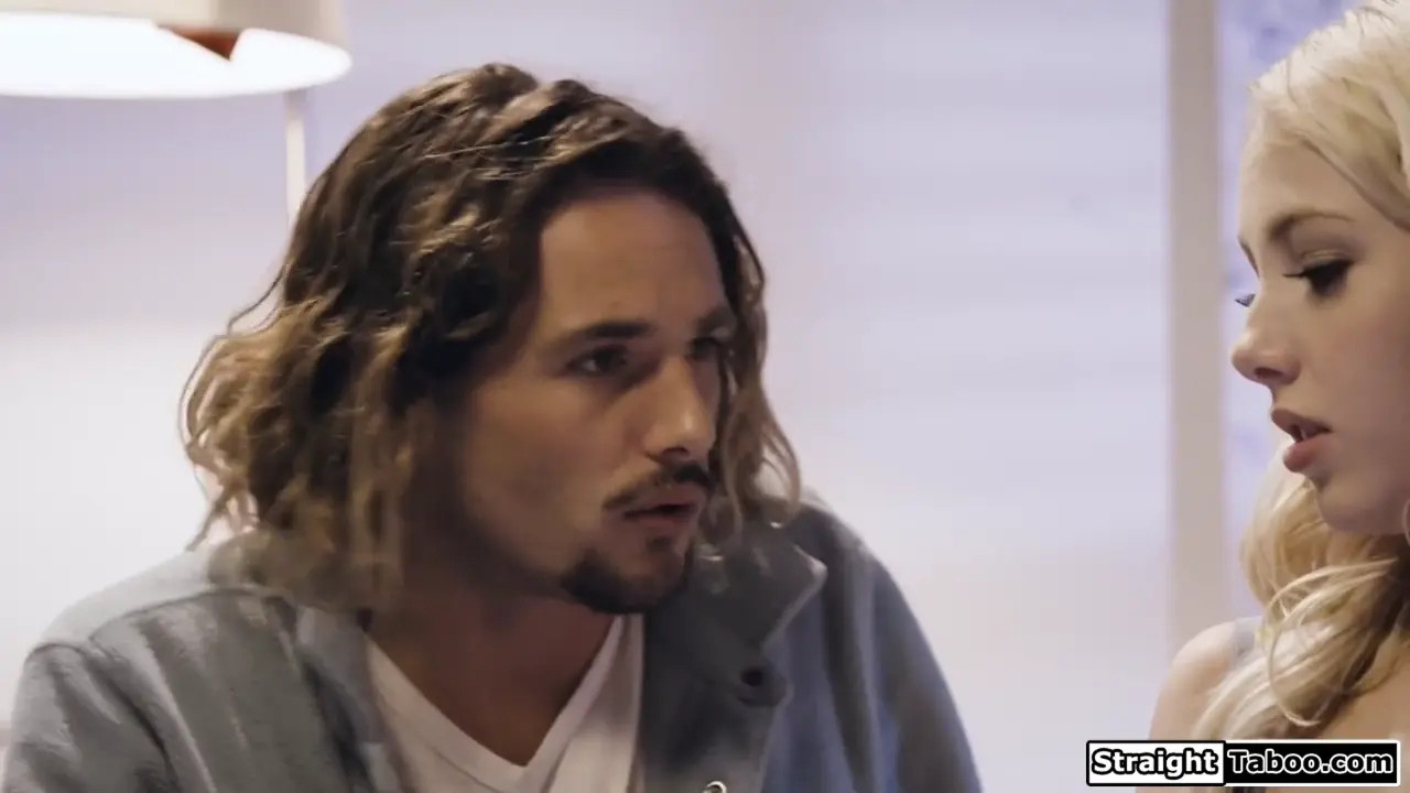 Dixielynnxxx Fucks Her Bandmate's Dick